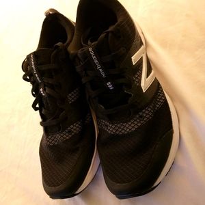 Mens New Balance Shoes Size 10.5